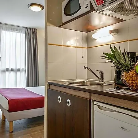 Appart'city Classic Centre 3* נים